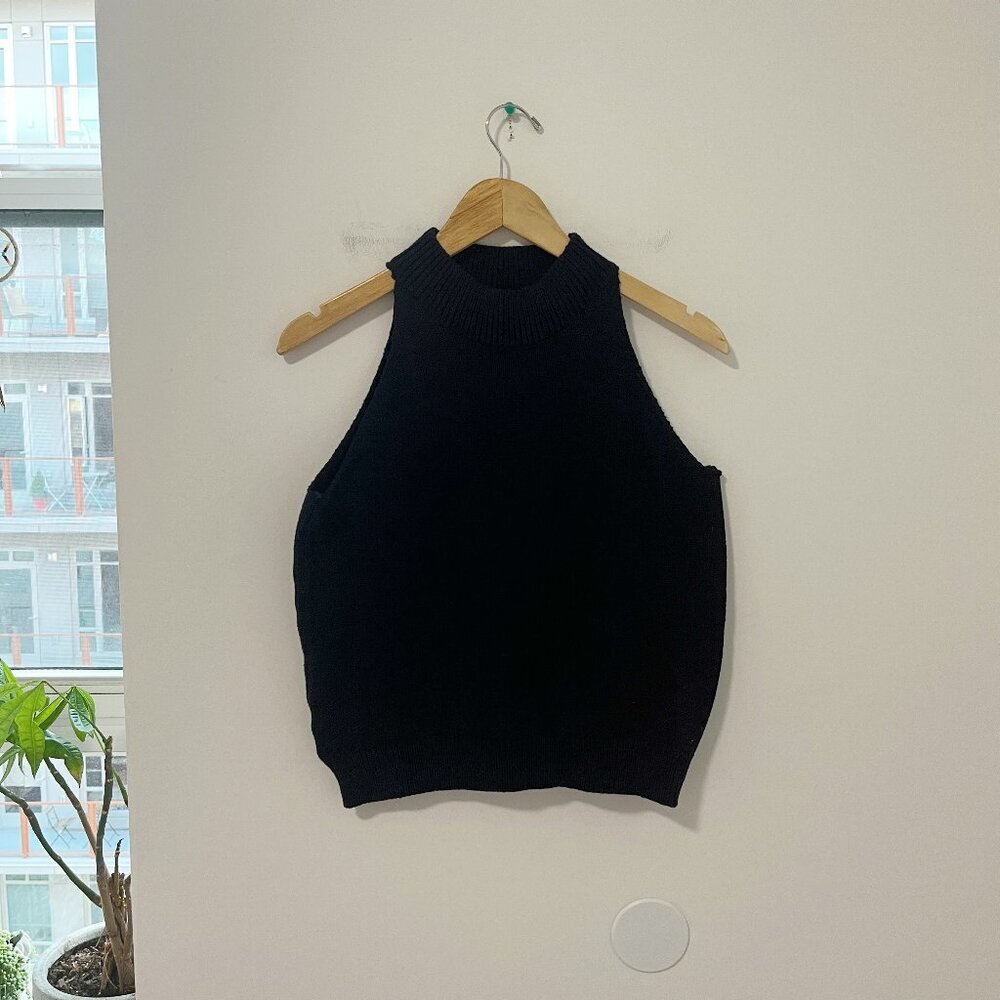 Ann Taylor Navy Blue Sleeveless Knit Sweater Size Medium